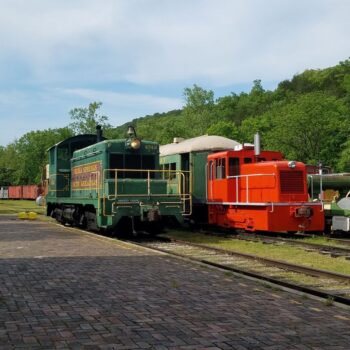 Eureka Springs & North Arkansas Railway red and green rain cars