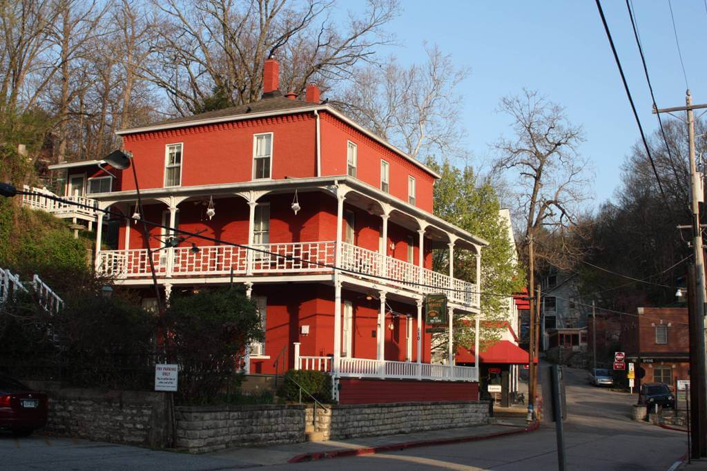 Eureka Springs Lodging