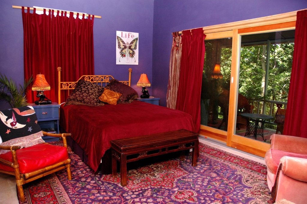 Belladonna Cottage 7 treetopbedroom